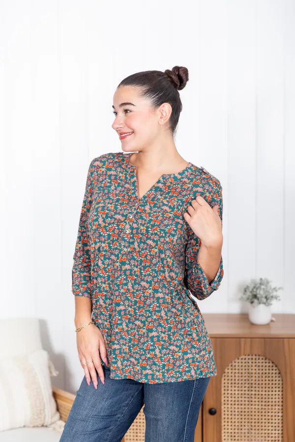Love Abounding Top