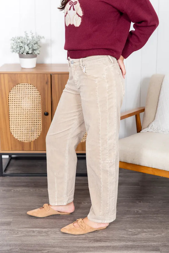 A Cut Of Corduroy Risen Barrell Pants