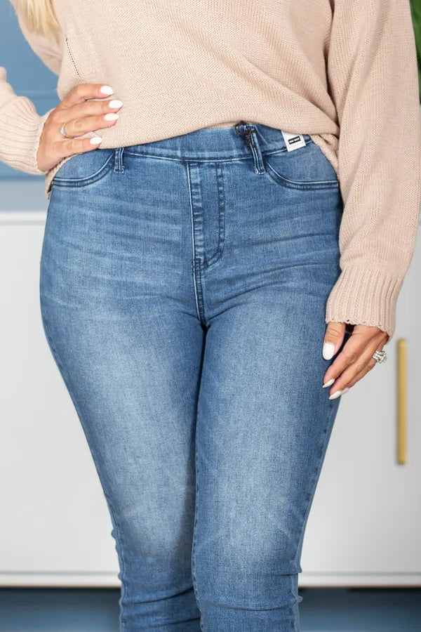 The Amelia Pull On Cool Denim Judy Blue Capri
