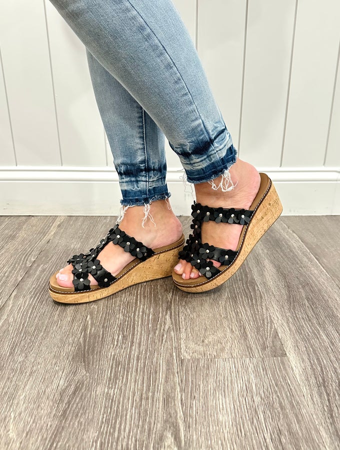 Mic Drop Wedge Sandal