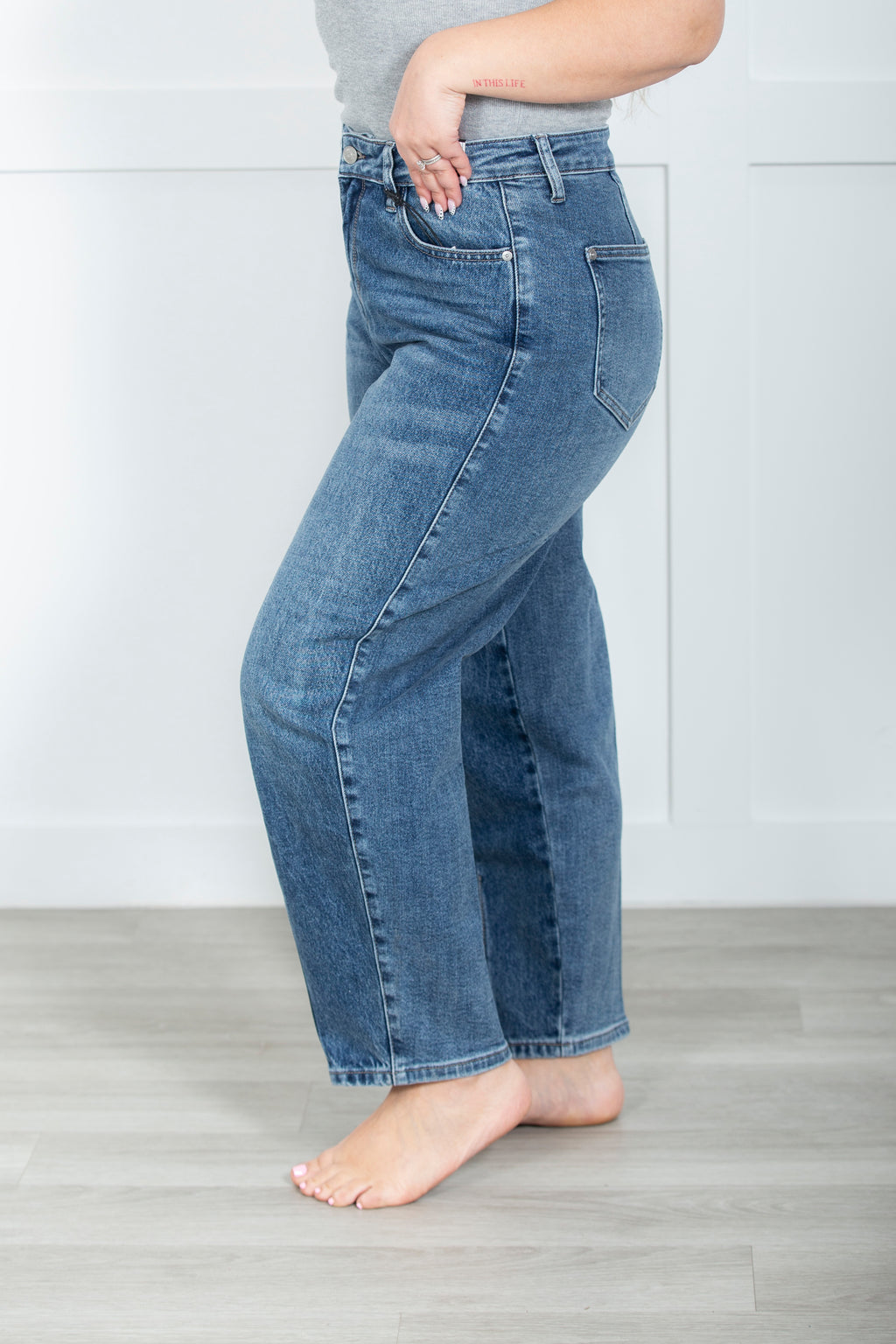 The Dawn Judy Blue Barrel Jeans