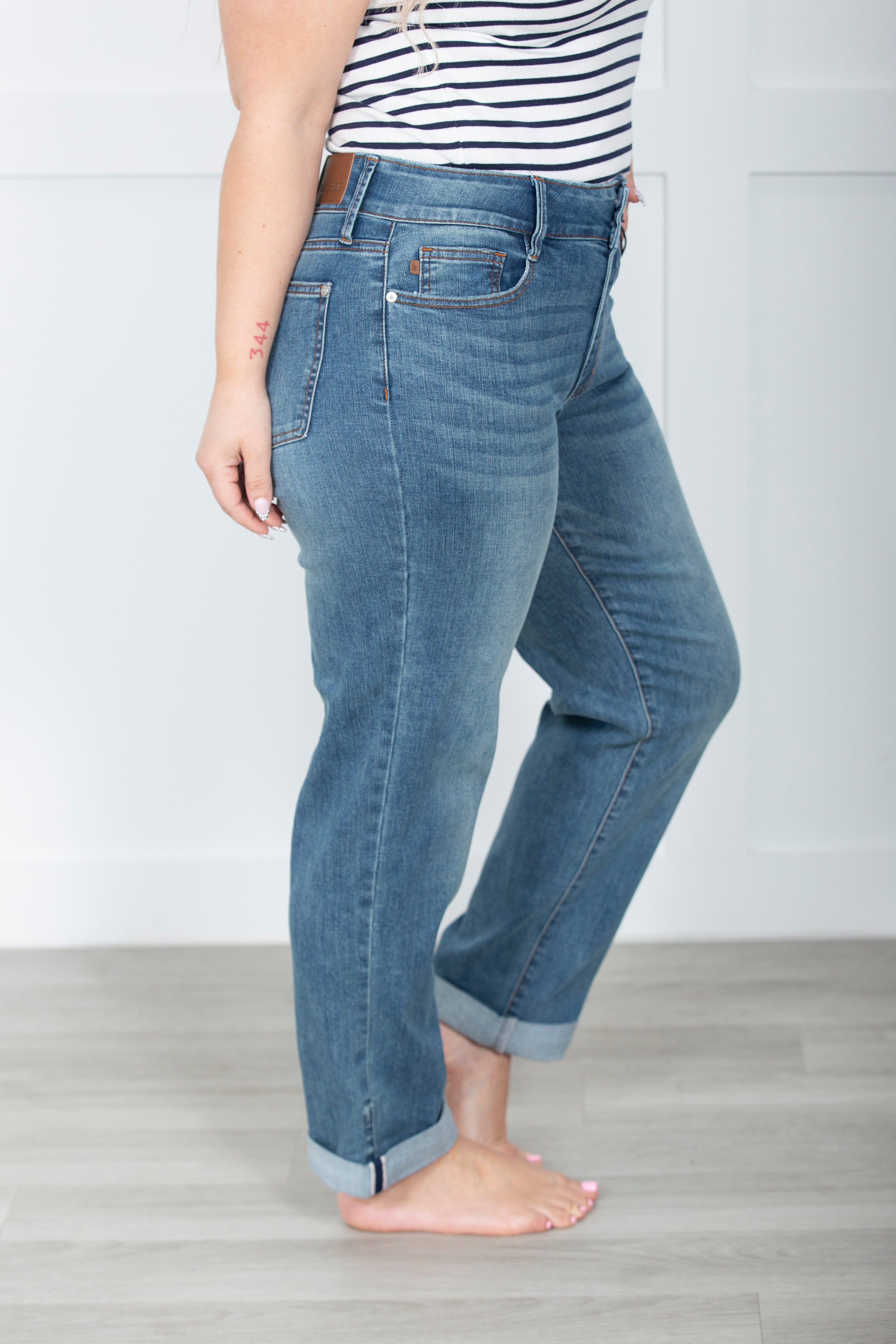 Sunday Stroll Judy Blue Boyfriend Jean
