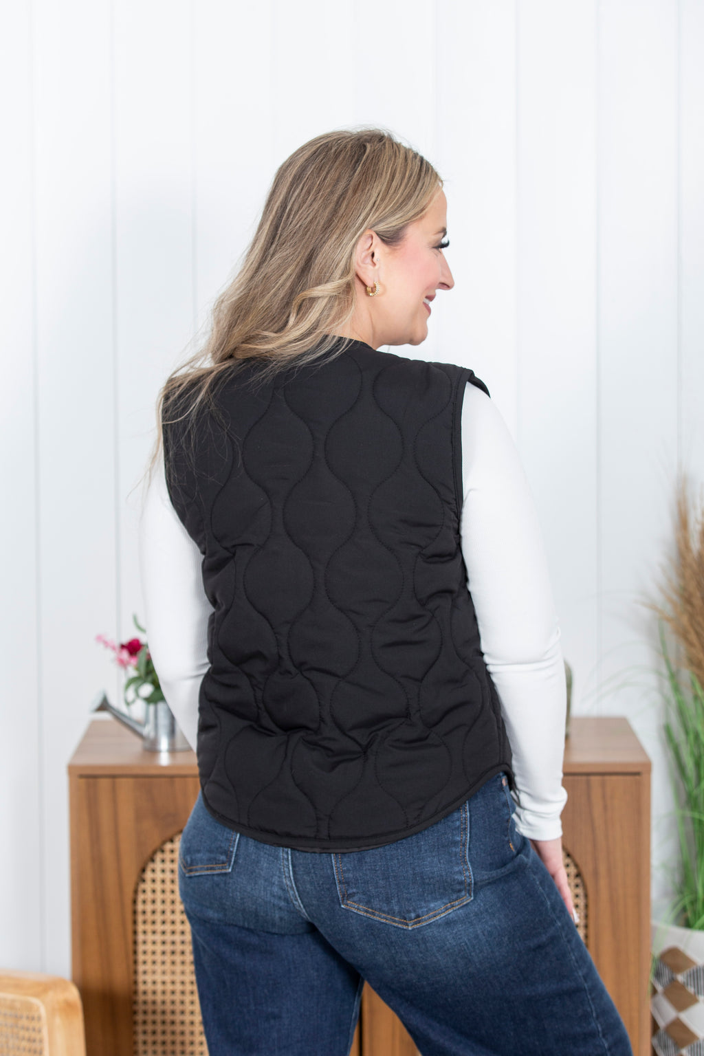 Light Layers Solid Vest