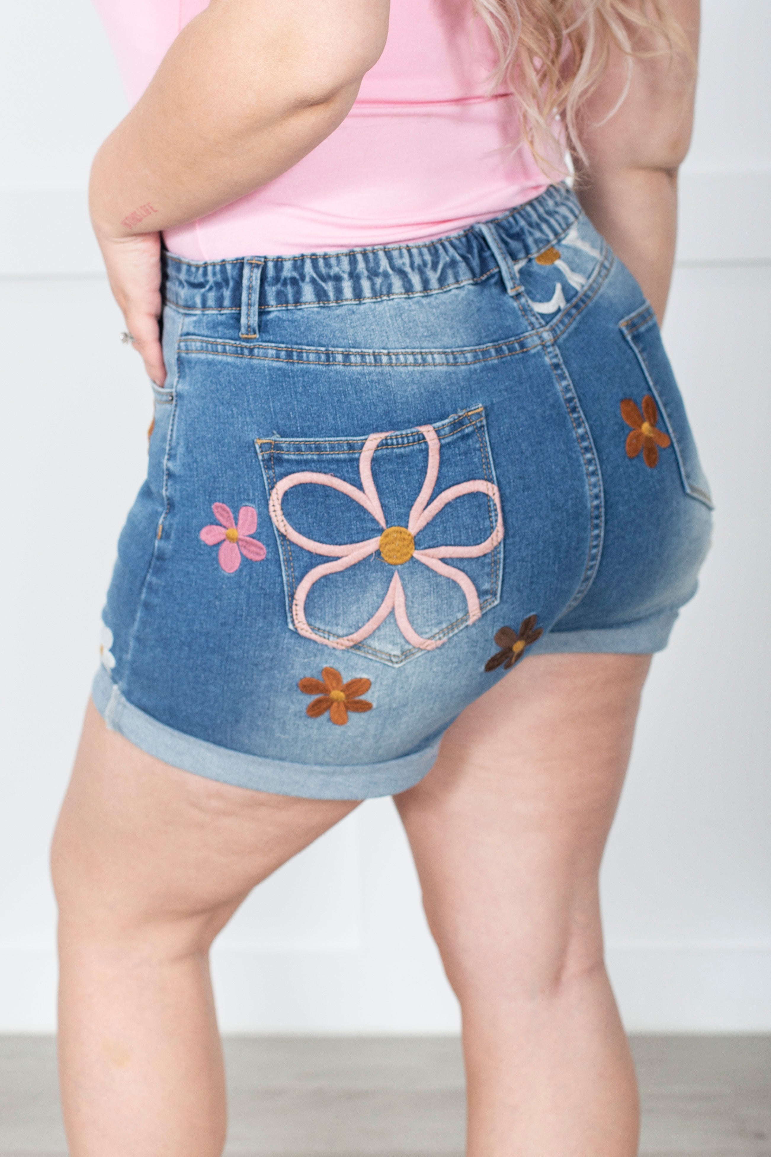 Oli And Hali Washed Floral Embroidery Denim Shorts