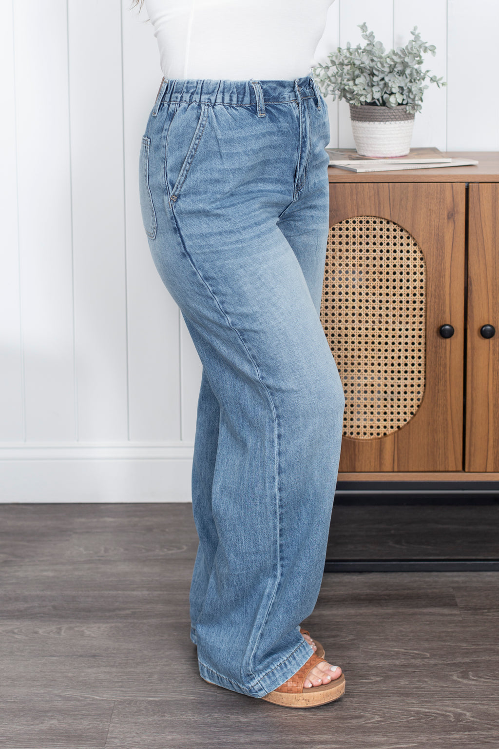 The Kaylee Featherweight Judy Blue Baggy Denim