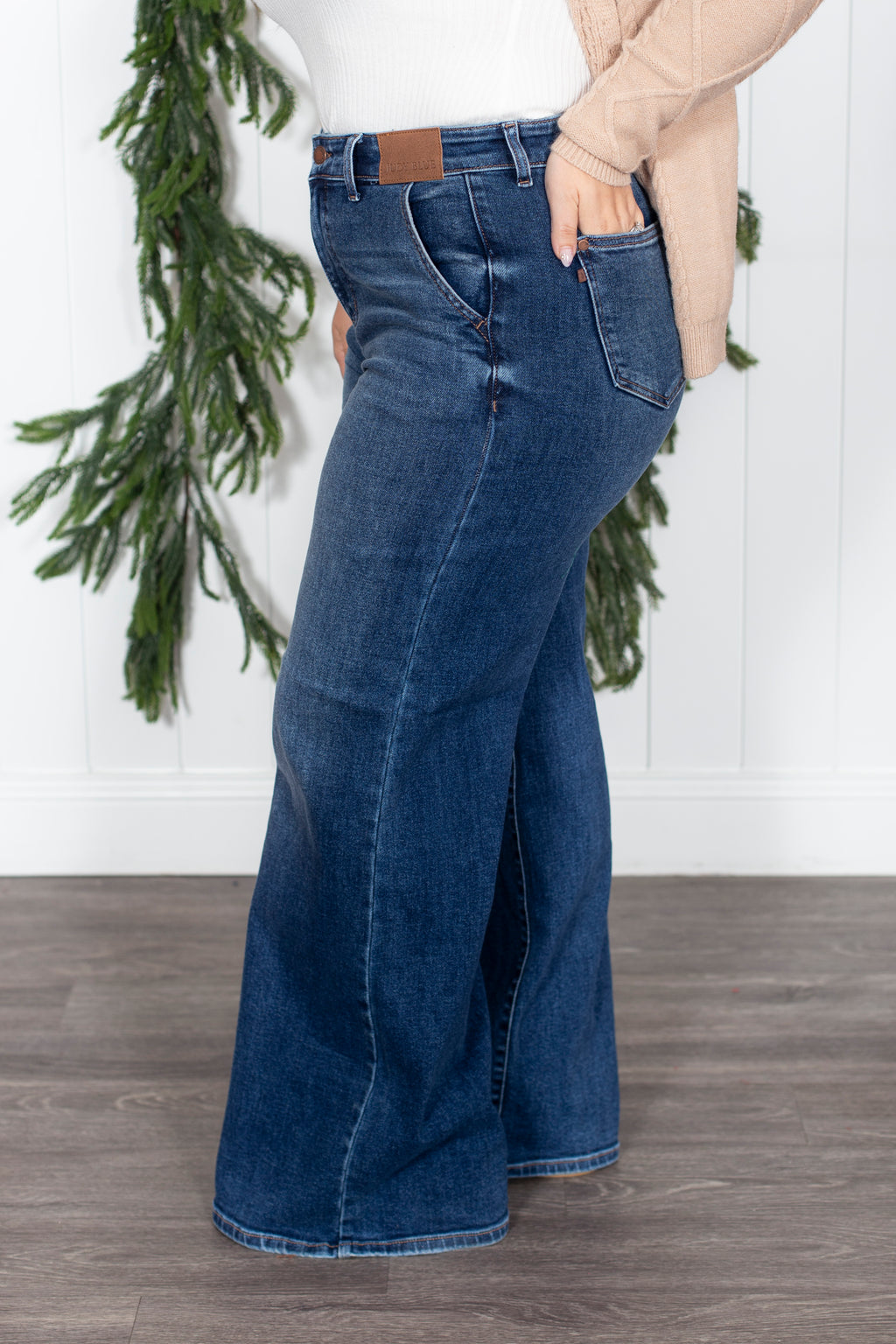 The Gabriella Retro Wide Judy Blue Jeans