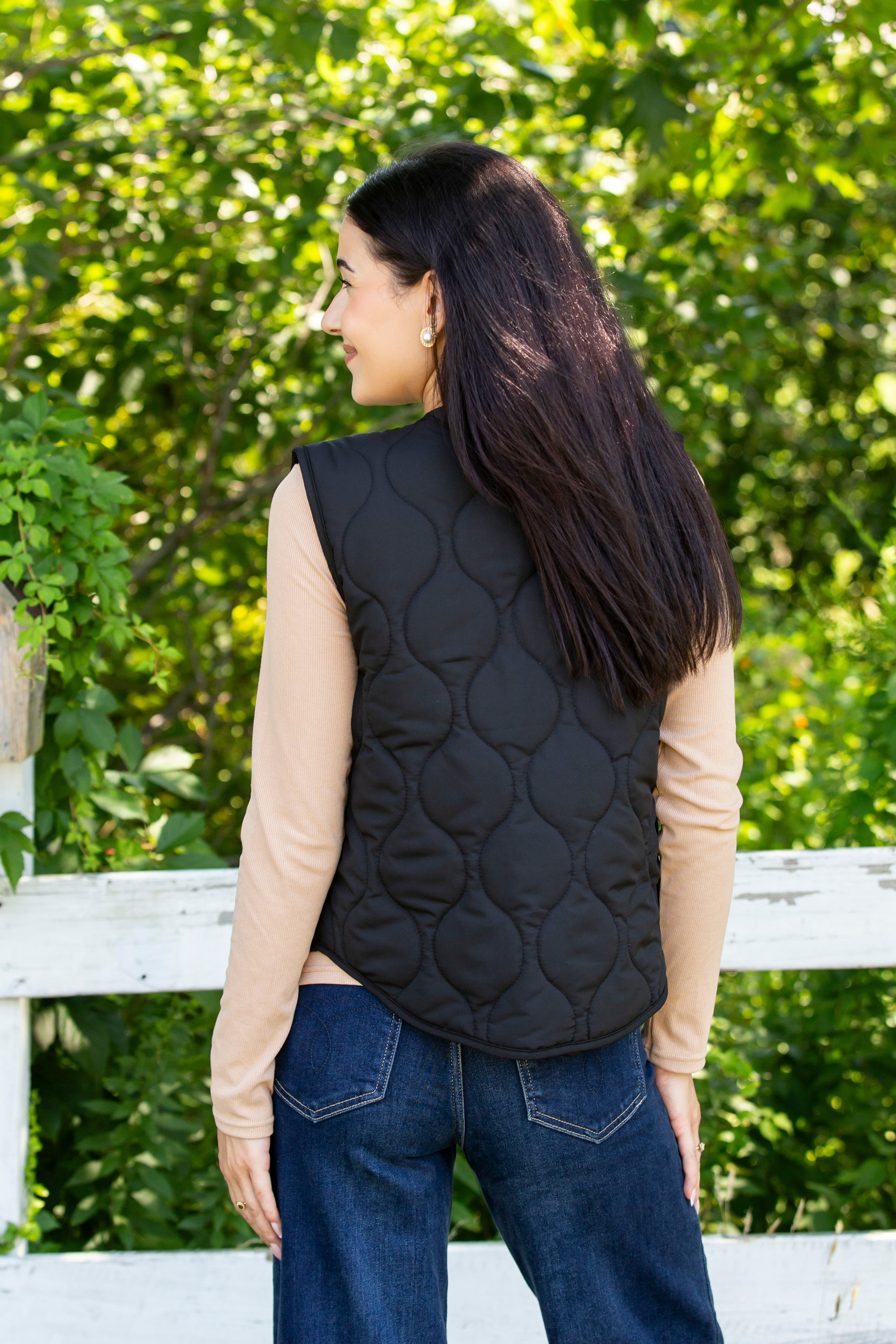Light Layers Solid Vest